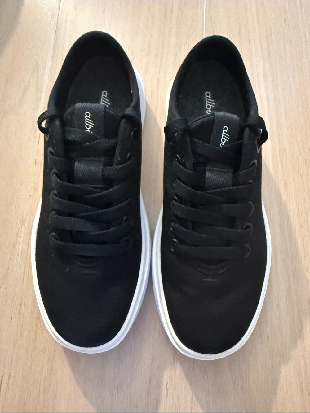 NWT: allbirds Women’s Black Lace-Up Sneakers with White Sole size 6 free ship